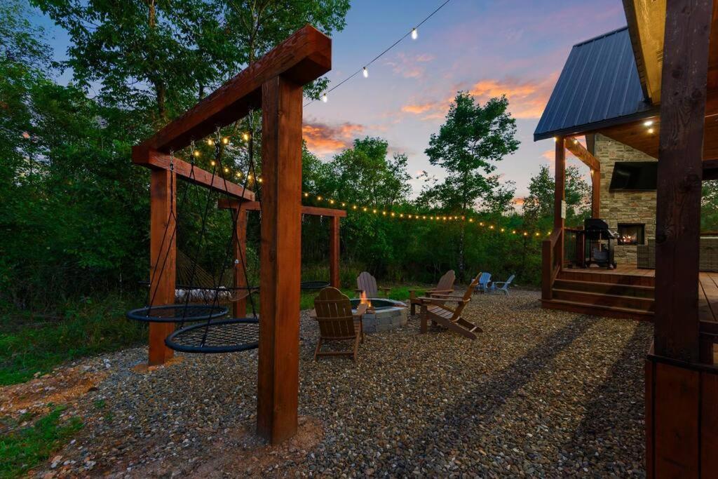 布罗肯鲍Under The Stars - Secluded, Hot Tub, Firepit, Games别墅 外观 照片