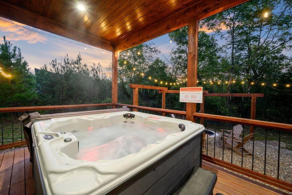 布罗肯鲍Under The Stars - Secluded, Hot Tub, Firepit, Games别墅 外观 照片