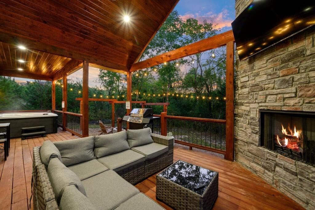 布罗肯鲍Under The Stars - Secluded, Hot Tub, Firepit, Games别墅 外观 照片