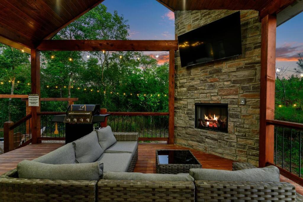 布罗肯鲍Under The Stars - Secluded, Hot Tub, Firepit, Games别墅 外观 照片