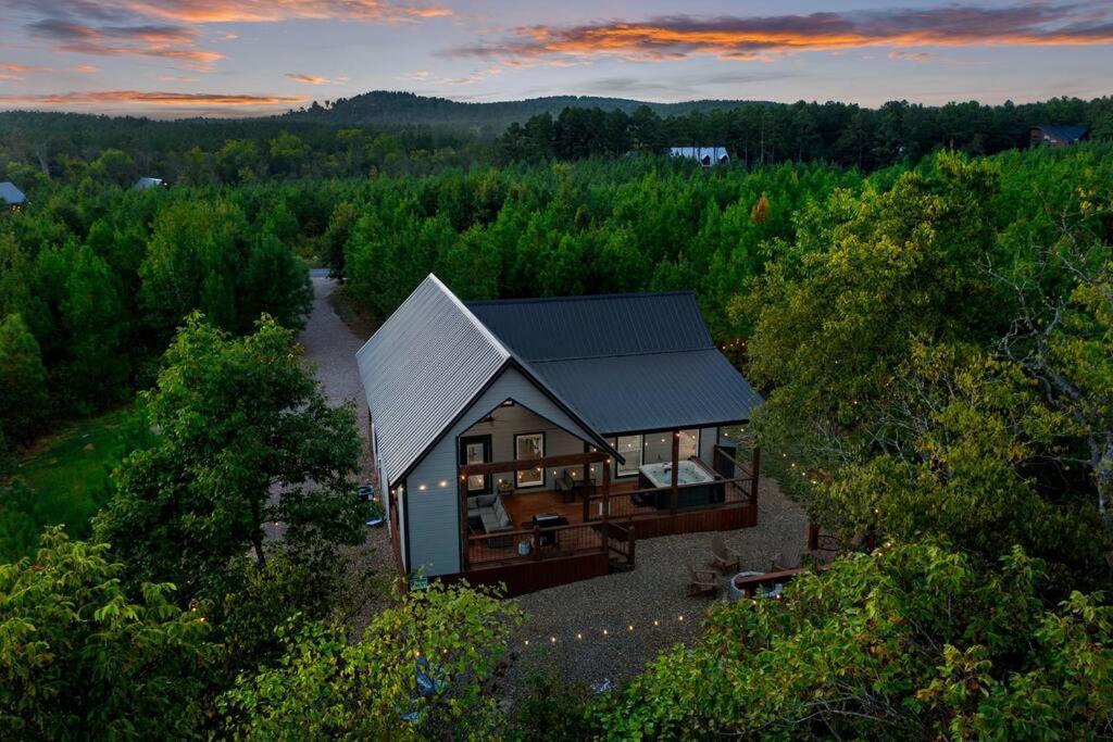 布罗肯鲍Under The Stars - Secluded, Hot Tub, Firepit, Games别墅 外观 照片