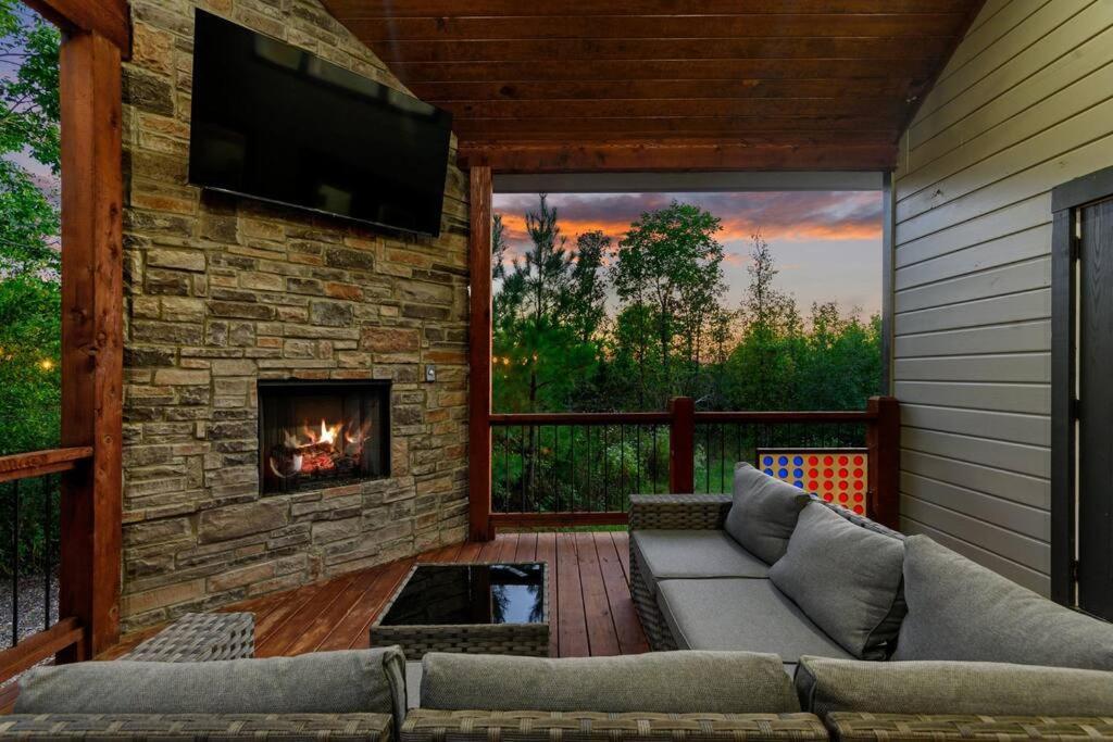 布罗肯鲍Under The Stars - Secluded, Hot Tub, Firepit, Games别墅 外观 照片