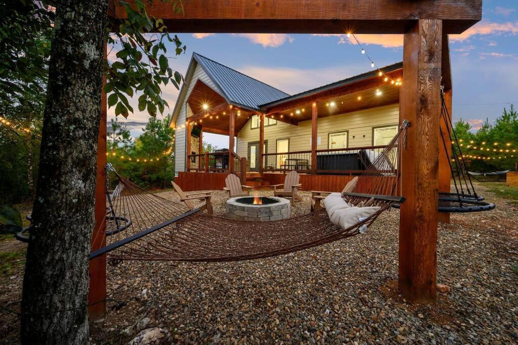 布罗肯鲍Under The Stars - Secluded, Hot Tub, Firepit, Games别墅 外观 照片